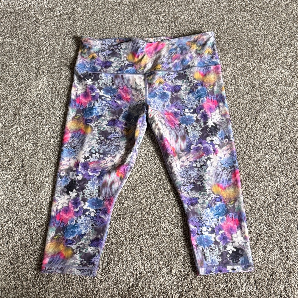 Athleta Women's Multicolor Floral Leggings - Elation Capri 19”